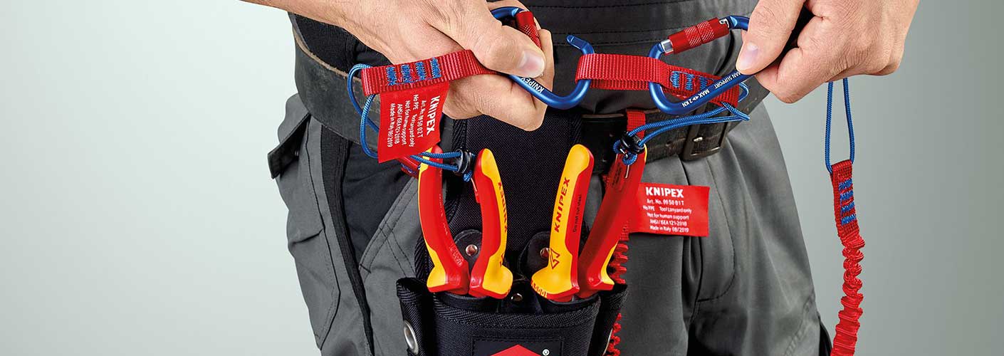 Knipex tång. På bilden fastsatt på ett bälte. Bilden leder till en kampanj.